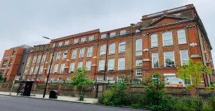 Queensbridge Primary School building in London