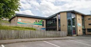 Peel Park Primary School and Nursery building in Bradford