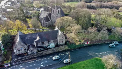 Charlesworth Voluntary Controlled Primary School building in Glossop