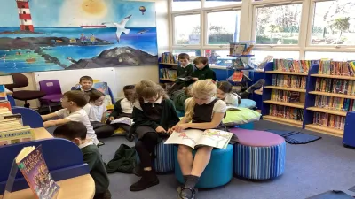 Manor Primary School building in Uckfield