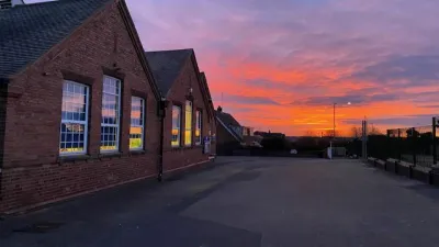 Nursery Hill Primary School building in Nuneaton
