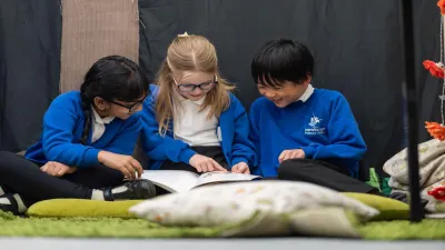 Newburgh Primary School building in Warwick