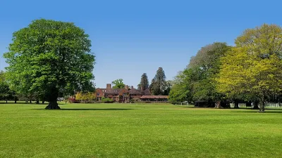 Handcross Park School building in Haywards Heath