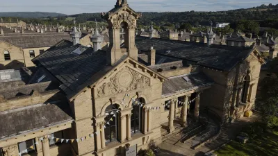 Shipley College building in Leeds