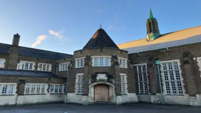Pardes House Primary School building in London