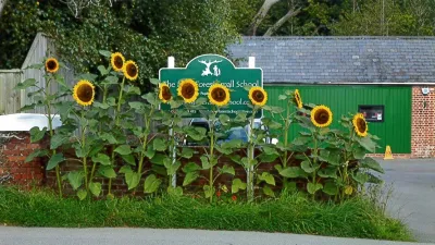 New Forest Small School Ltd building in Lyndhurst