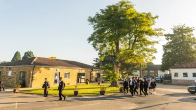 Queensmead School building in Ruislip