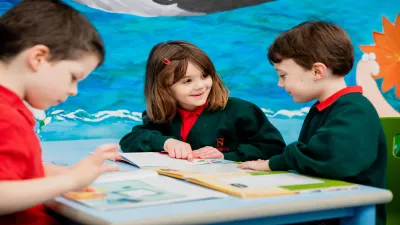 Holmesdale Community Infant School building in Reigate